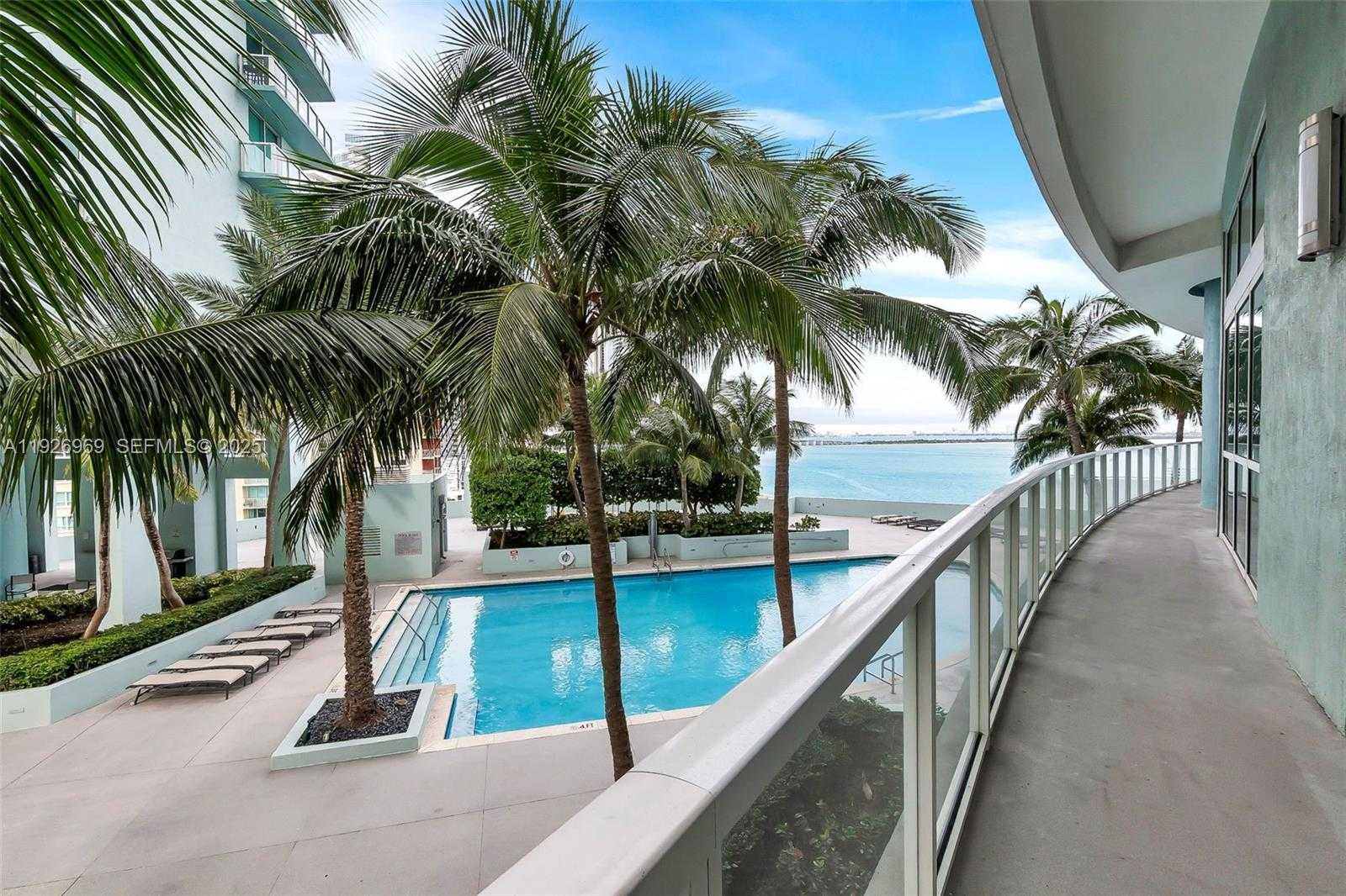 Small Image of 1900 NORTH BAYSHORE DR #PH 5006, Miami Number 38