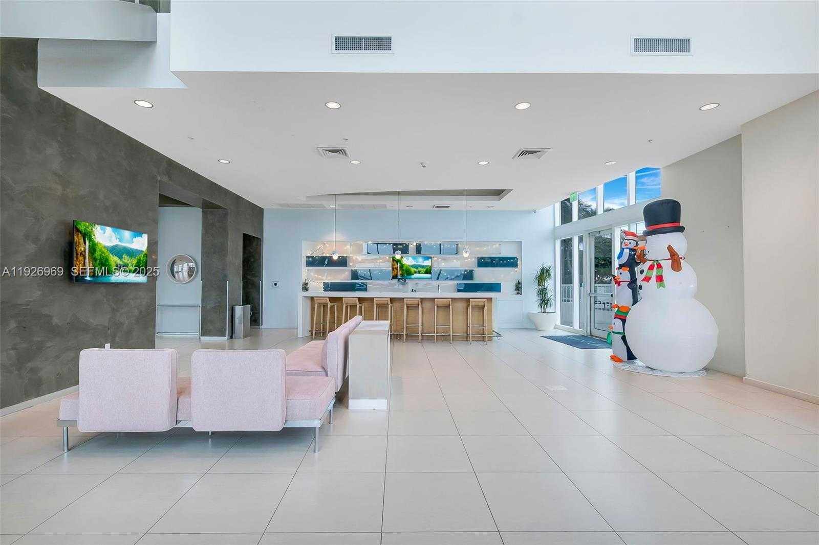 Small Image of 1900 NORTH BAYSHORE DR #PH 5006, Miami Number 42