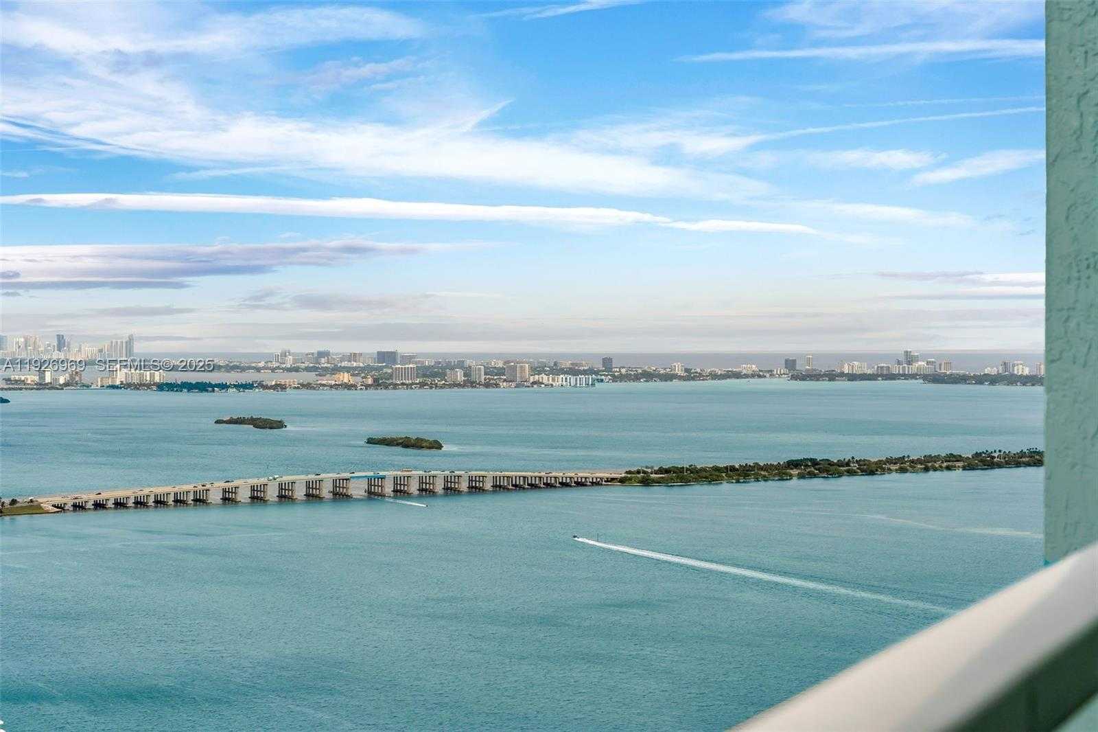 Small Image of 1900 NORTH BAYSHORE DR #PH 5006, Miami Number 8