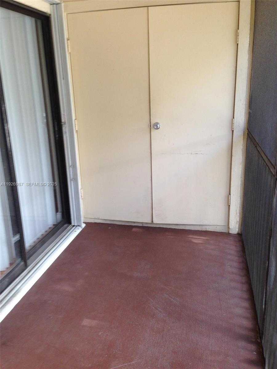 Small Image of 15689 SOUTH WEST 106TH LN #702, Miami Number 9