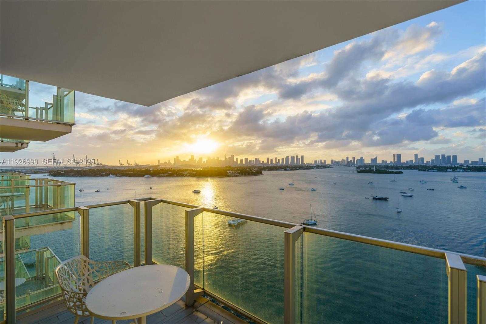 Small Image of 1100 WEST AVE #1420, Miami Beach Number 2