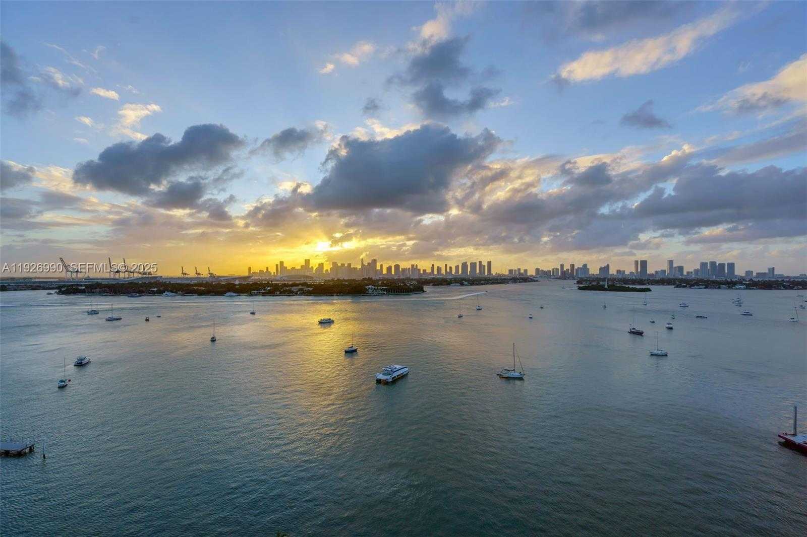 Small Image of 1100 WEST AVE #1420, Miami Beach Number 3