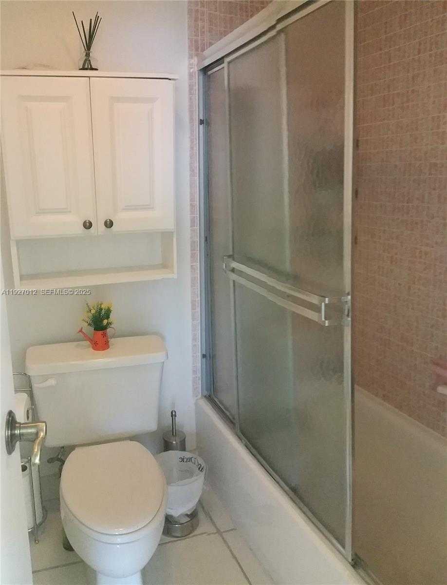 Small Image of 3675 NORTH COUNTRY CLUB DR #2005, Aventura Number 6