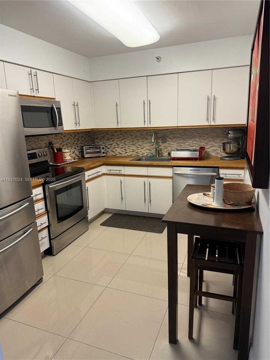 Imagen de Pequeño Objeto