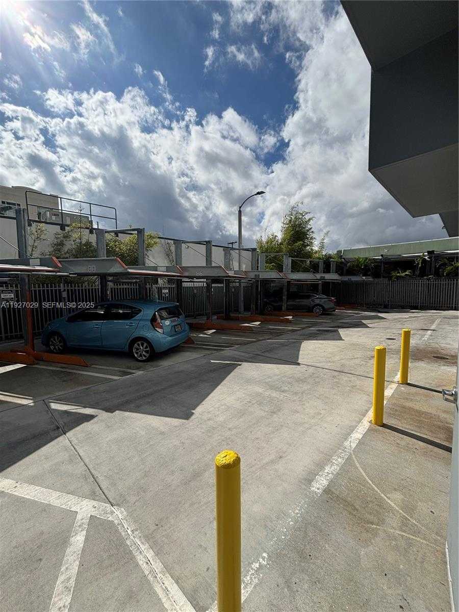 Small Image of 250 NORTH WEST 24TH ST #3C, Miami Number 11