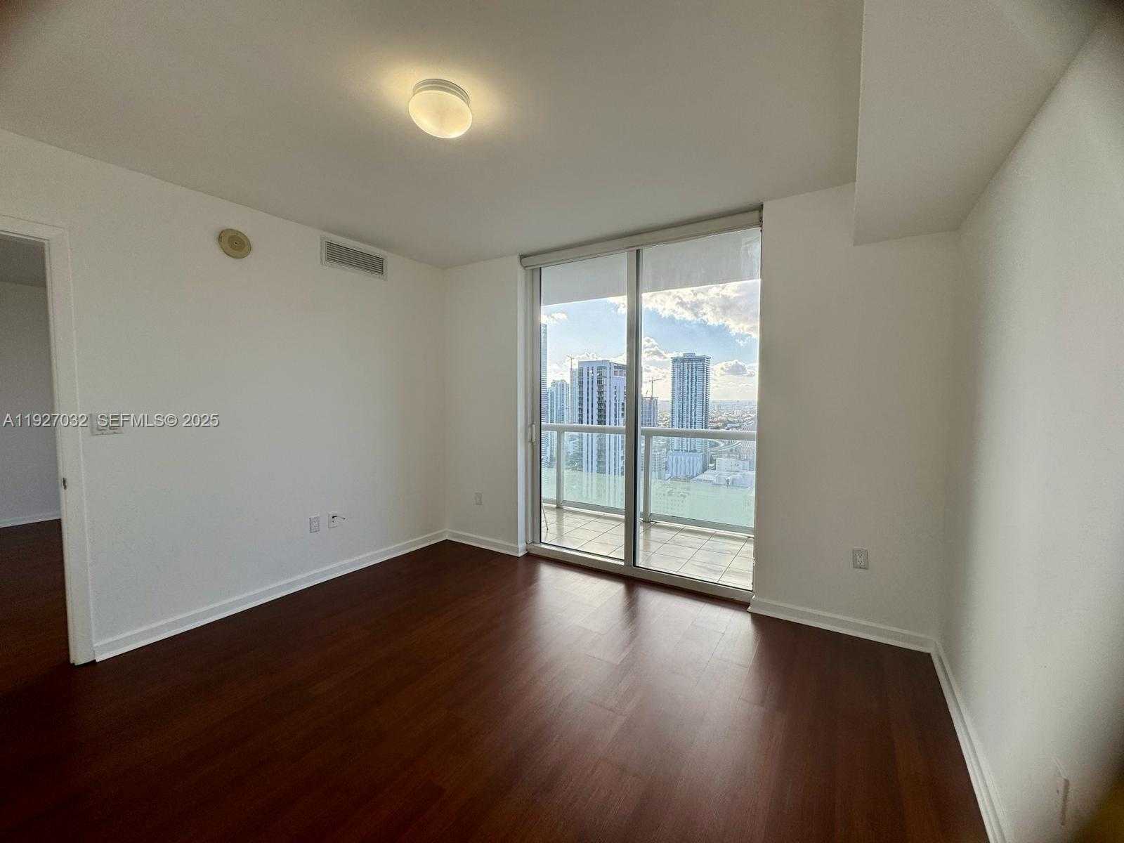 Small Image of 50 BISCAYNE BLVD #3807, Miami Number 12
