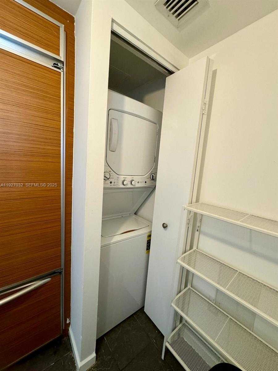 Small Image of 50 BISCAYNE BLVD #3807, Miami Number 15