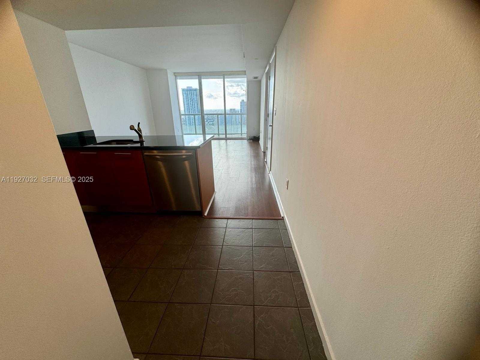 Small Image of 50 BISCAYNE BLVD #3807, Miami Number 2