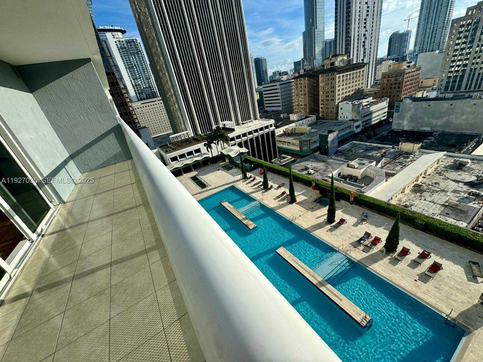 Small Image of 50 BISCAYNE BLVD #1703, Miami Number 2
