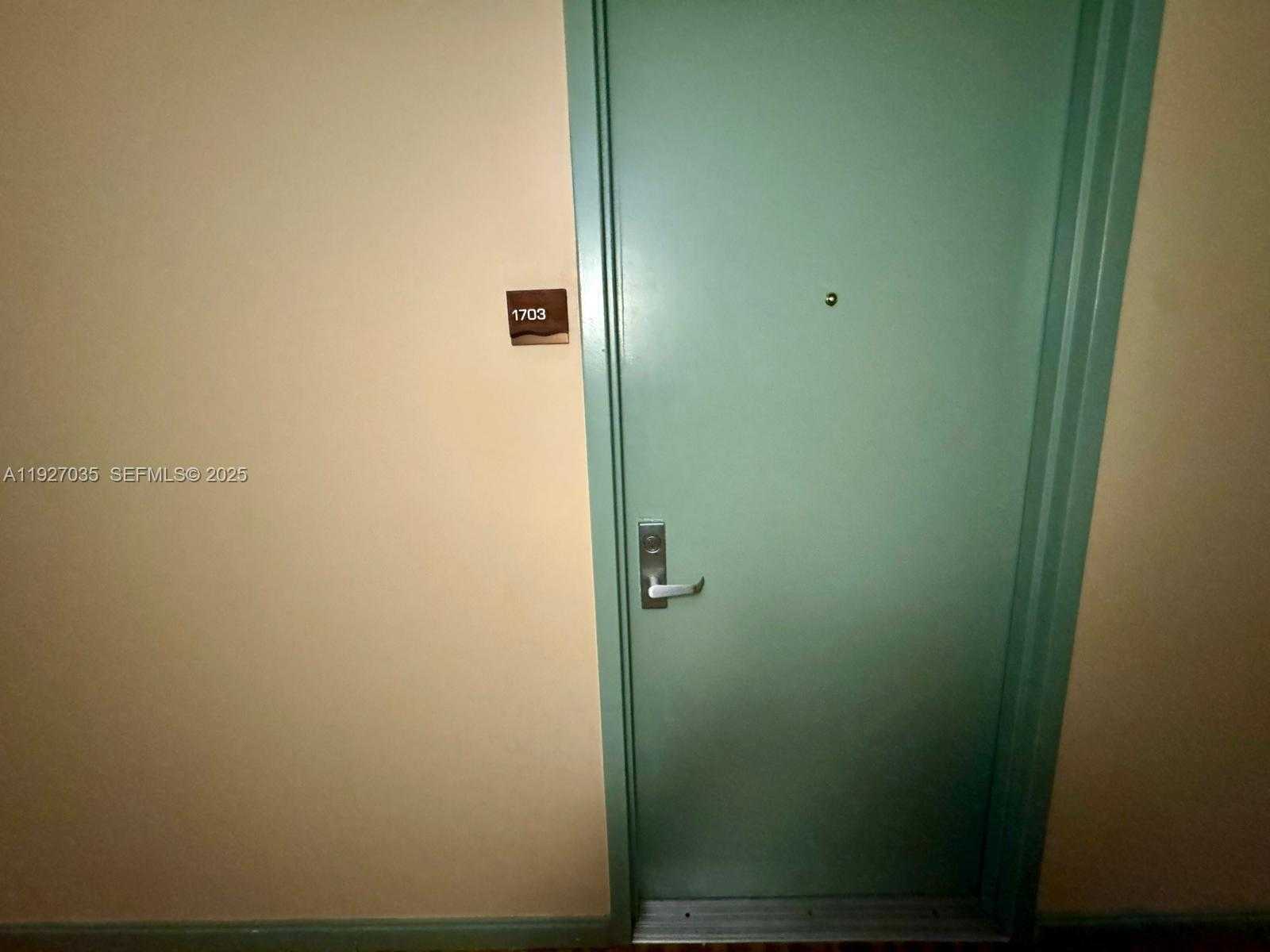 Small Image of 50 BISCAYNE BLVD #1703, Miami Number 3