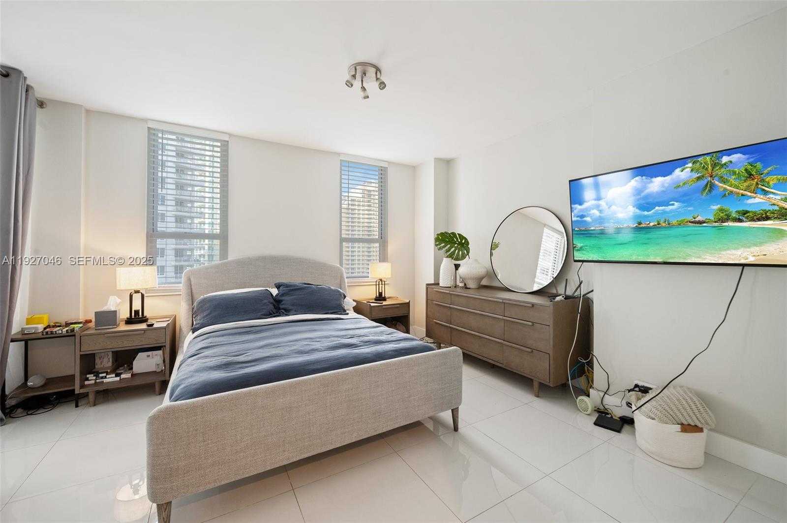 Small Image of 701 BRICKELL KEY BLVD #1605, Miami Number 18