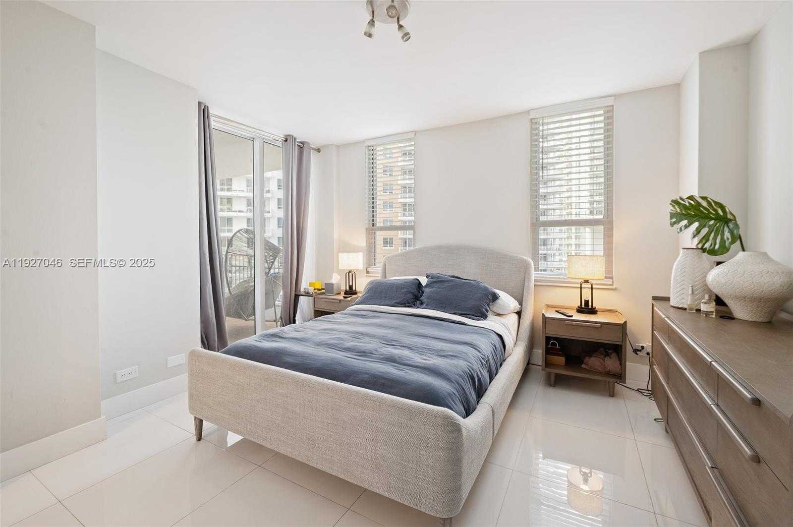 Small Image of 701 BRICKELL KEY BLVD #1605, Miami Number 19
