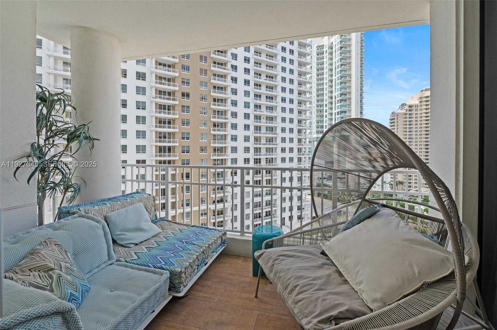 Small Image of 701 BRICKELL KEY BLVD #1605, Miami Number 25