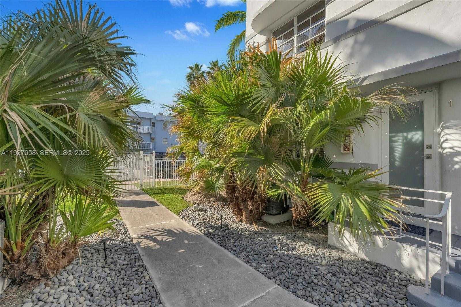 Small Image of 1525 PENNSYLVANIA AVE #1, Miami Beach Number 5