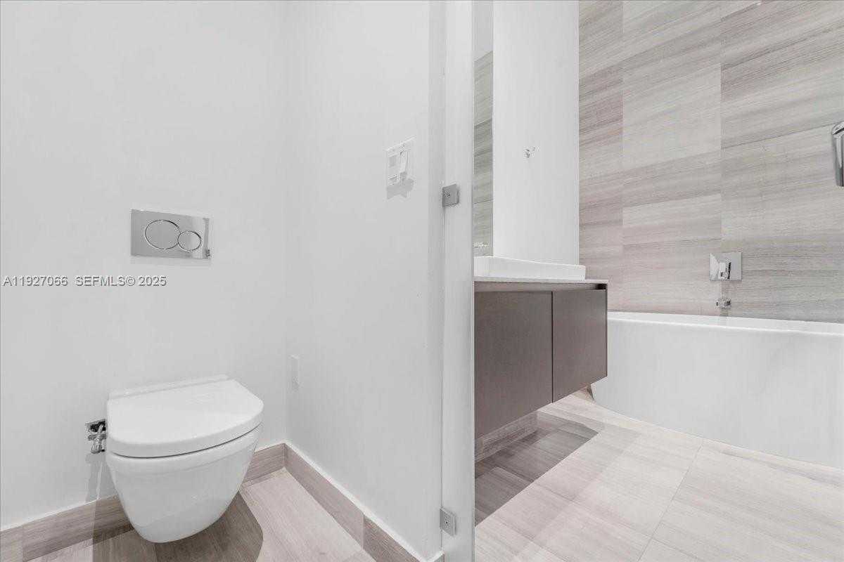 Small Image of 3250 NORTH EAST 188TH ST #103, Aventura Number 20