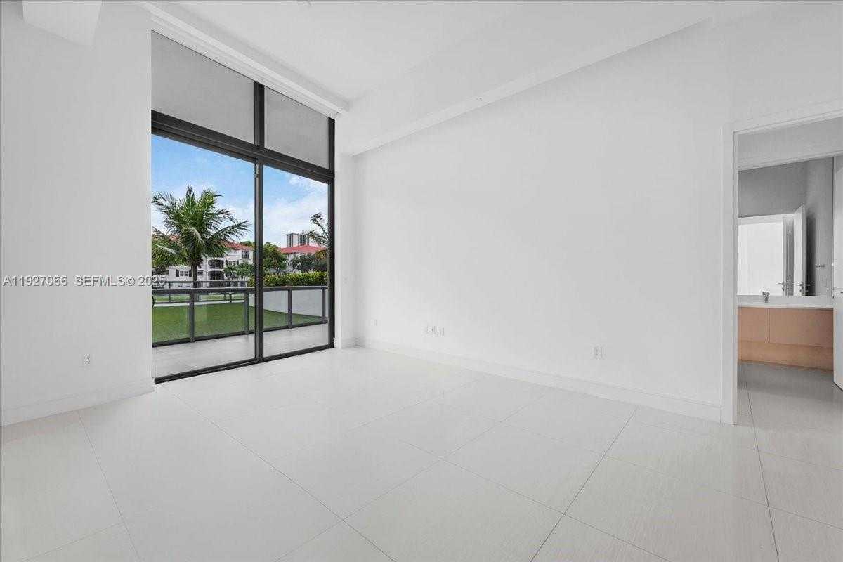 Small Image of 3250 NORTH EAST 188TH ST #103, Aventura Number 29