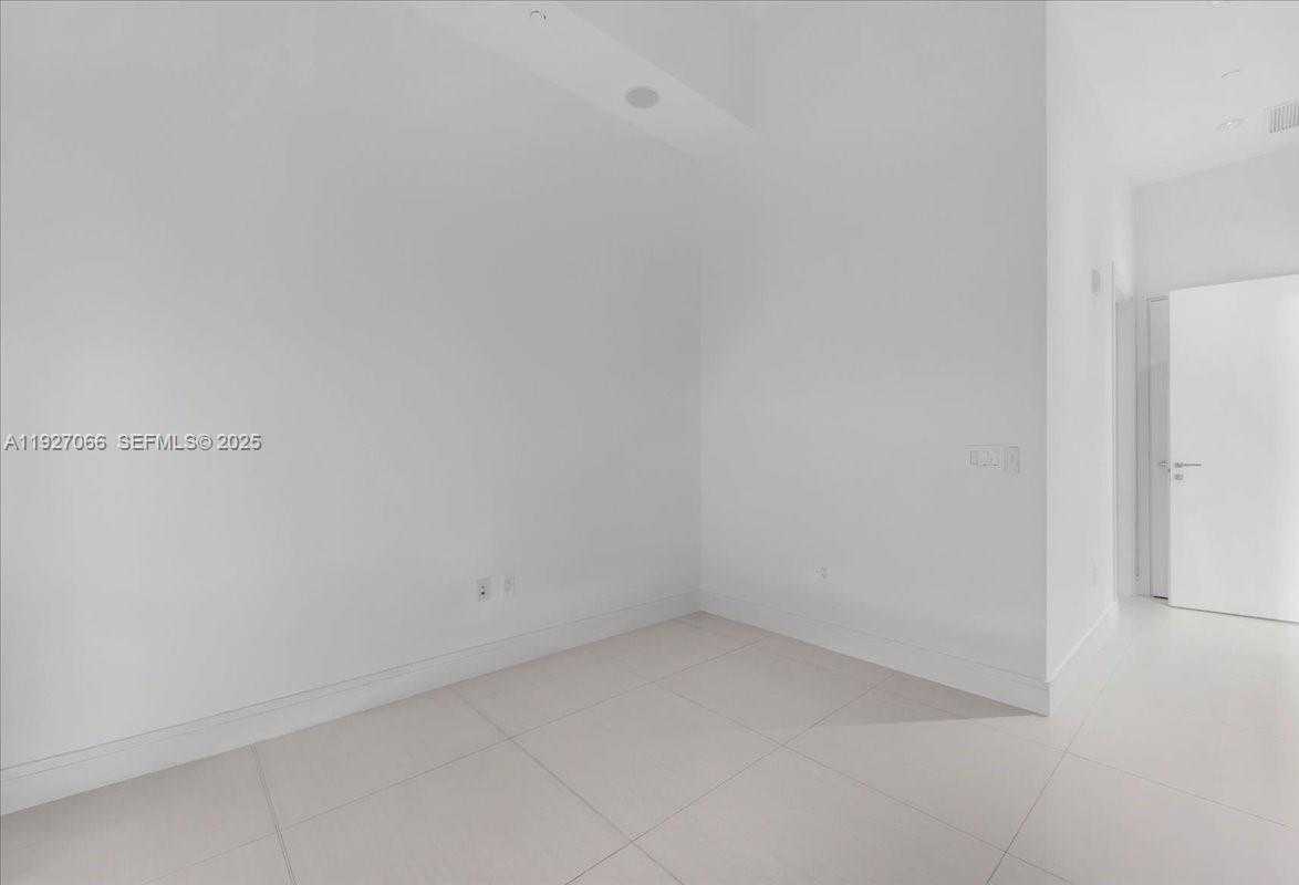 Small Image of 3250 NORTH EAST 188TH ST #103, Aventura Number 38