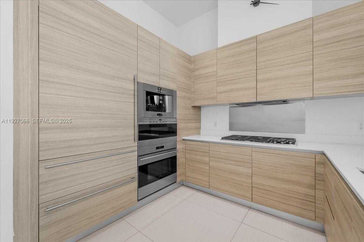 Small Image of 3250 NORTH EAST 188TH ST #103, Aventura Number 5