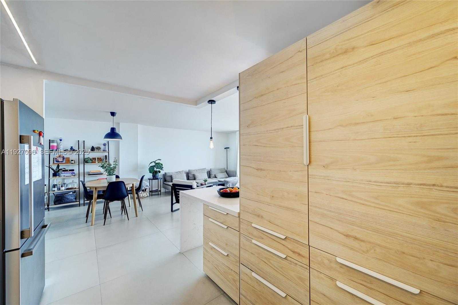 Small Image of 17500 NORTH BAY RD #S405, Sunny Isles Beach Number 10