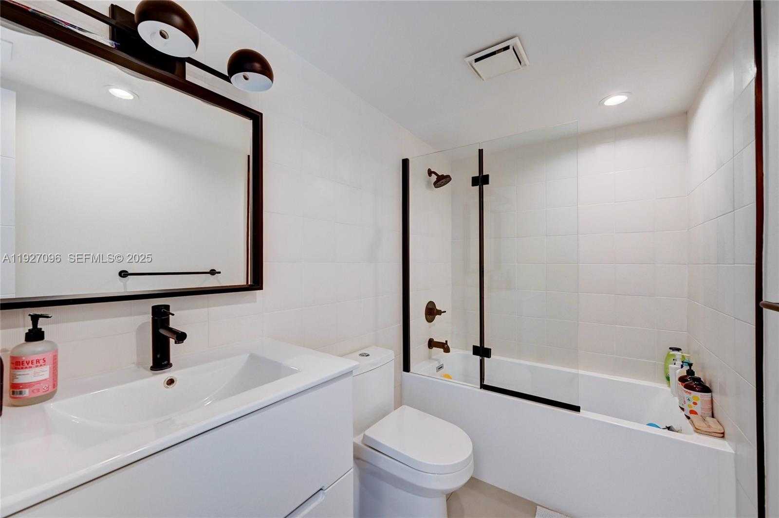 Small Image of 17500 NORTH BAY RD #S405, Sunny Isles Beach Number 11