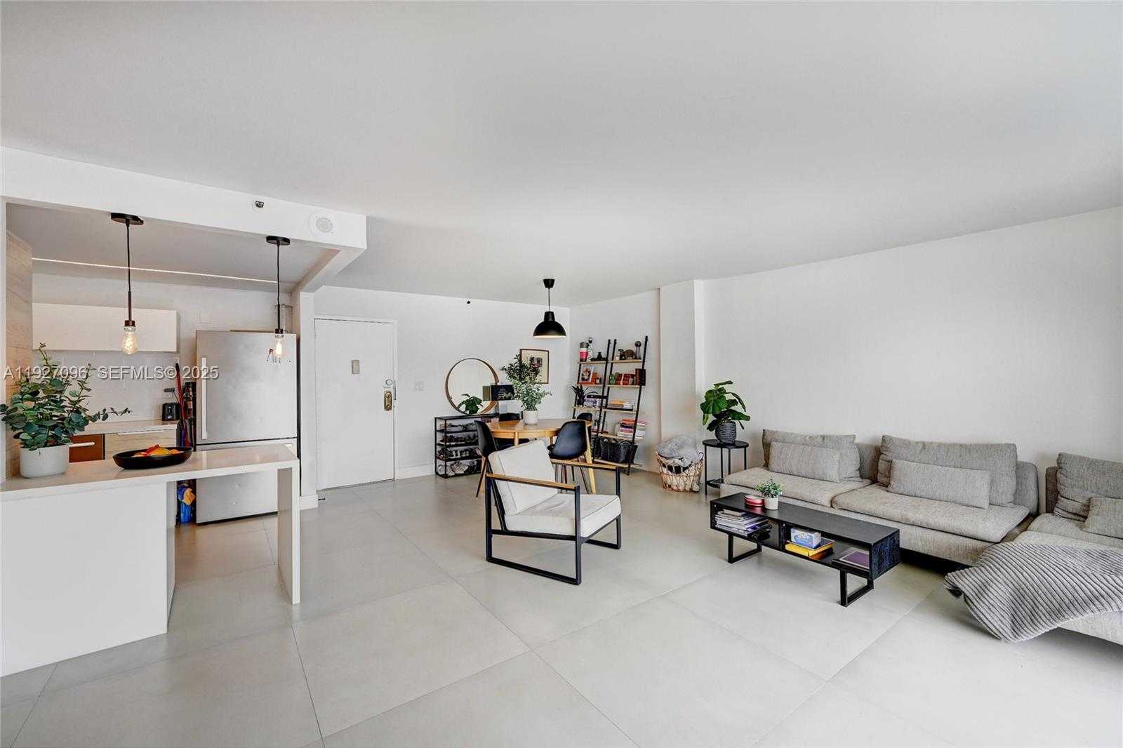 Small Image of 17500 NORTH BAY RD #S405, Sunny Isles Beach Number 3