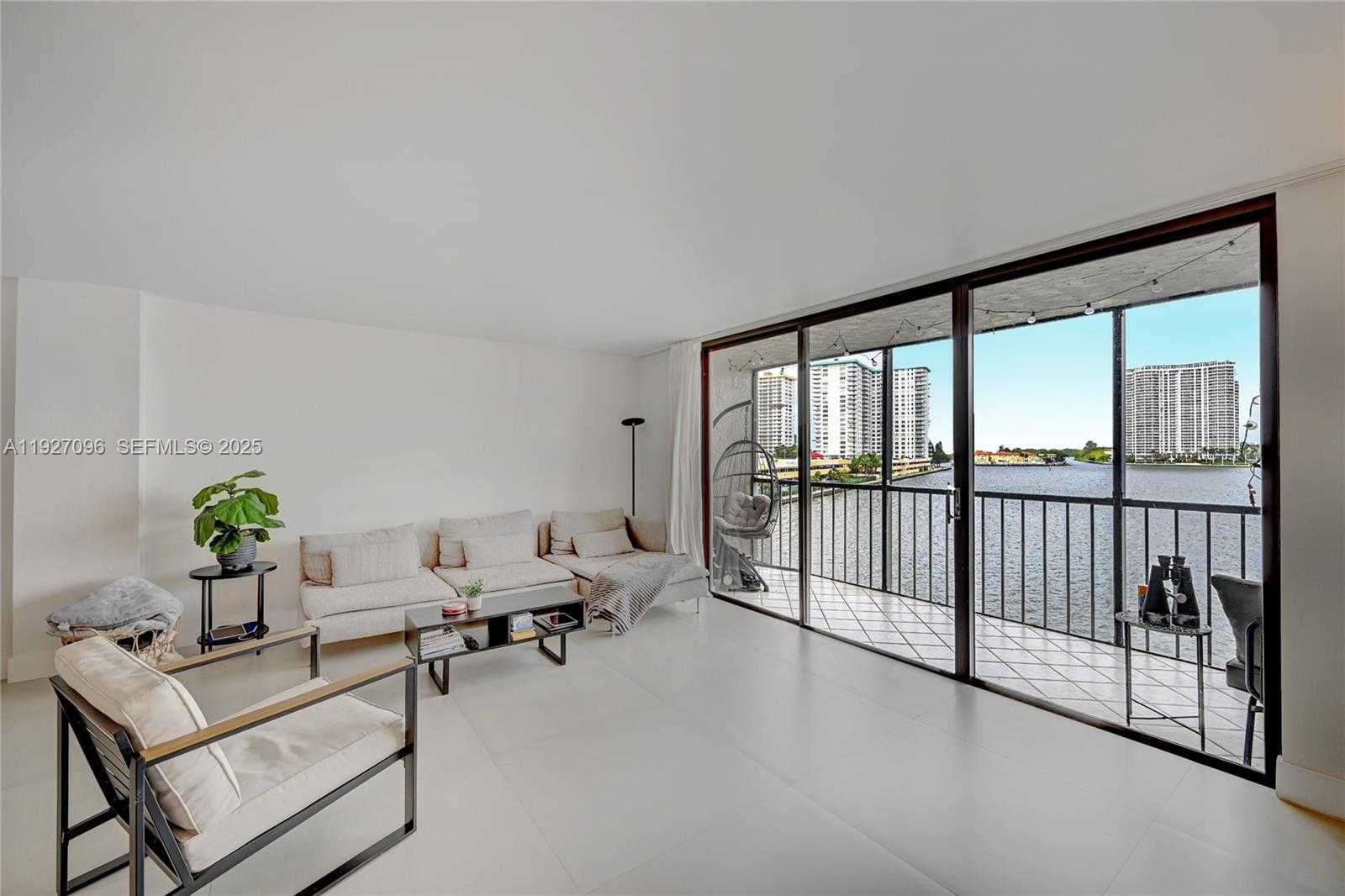 Small Image of 17500 NORTH BAY RD #S405, Sunny Isles Beach Number 6