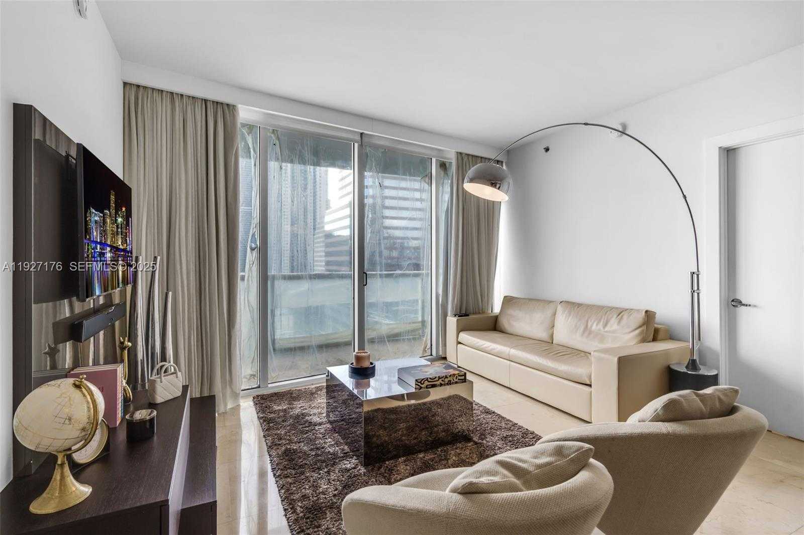 Small Image of 495 BRICKELL AVE #2405, Miami Number 10