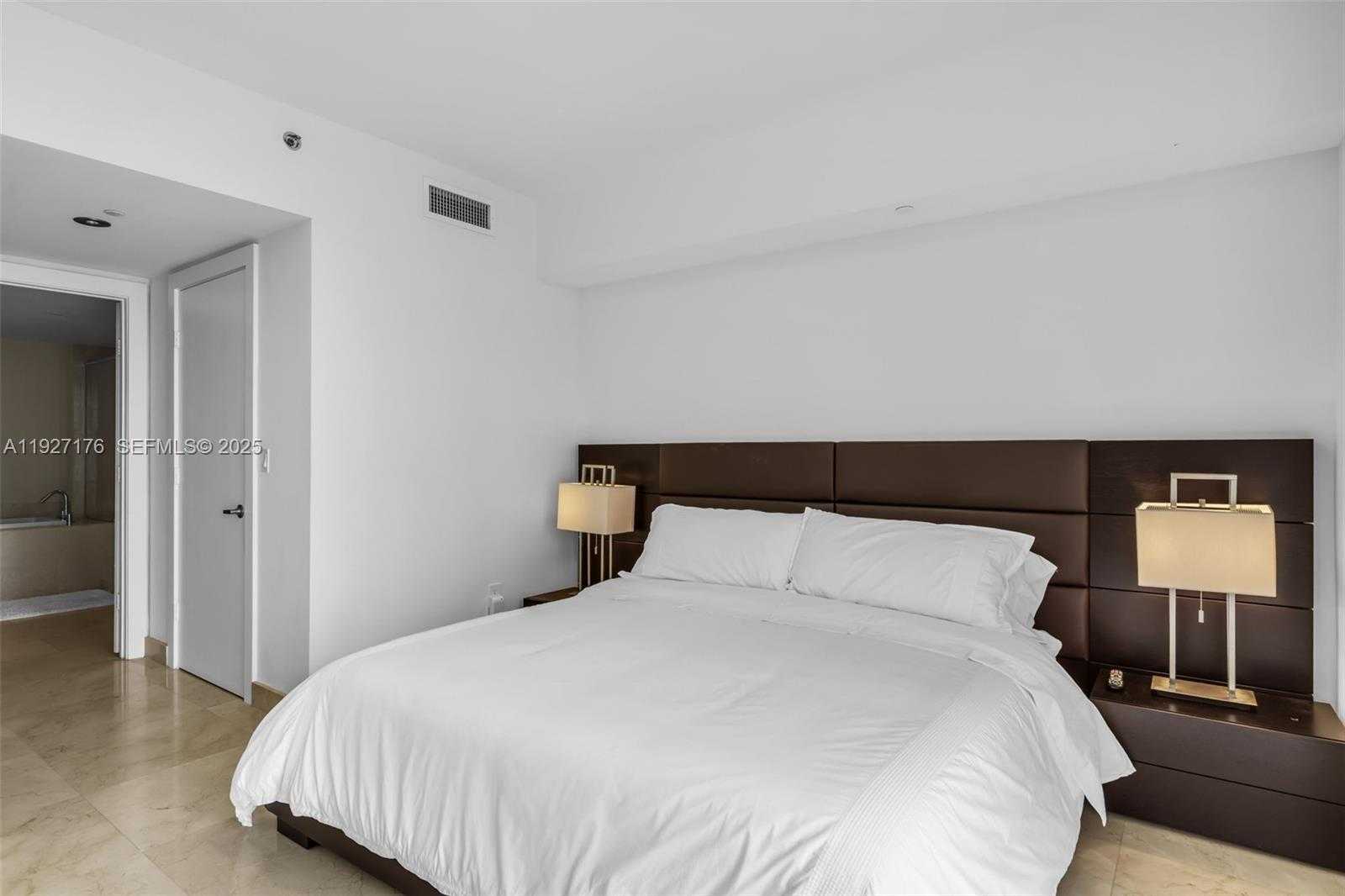 Small Image of 495 BRICKELL AVE #2405, Miami Number 13