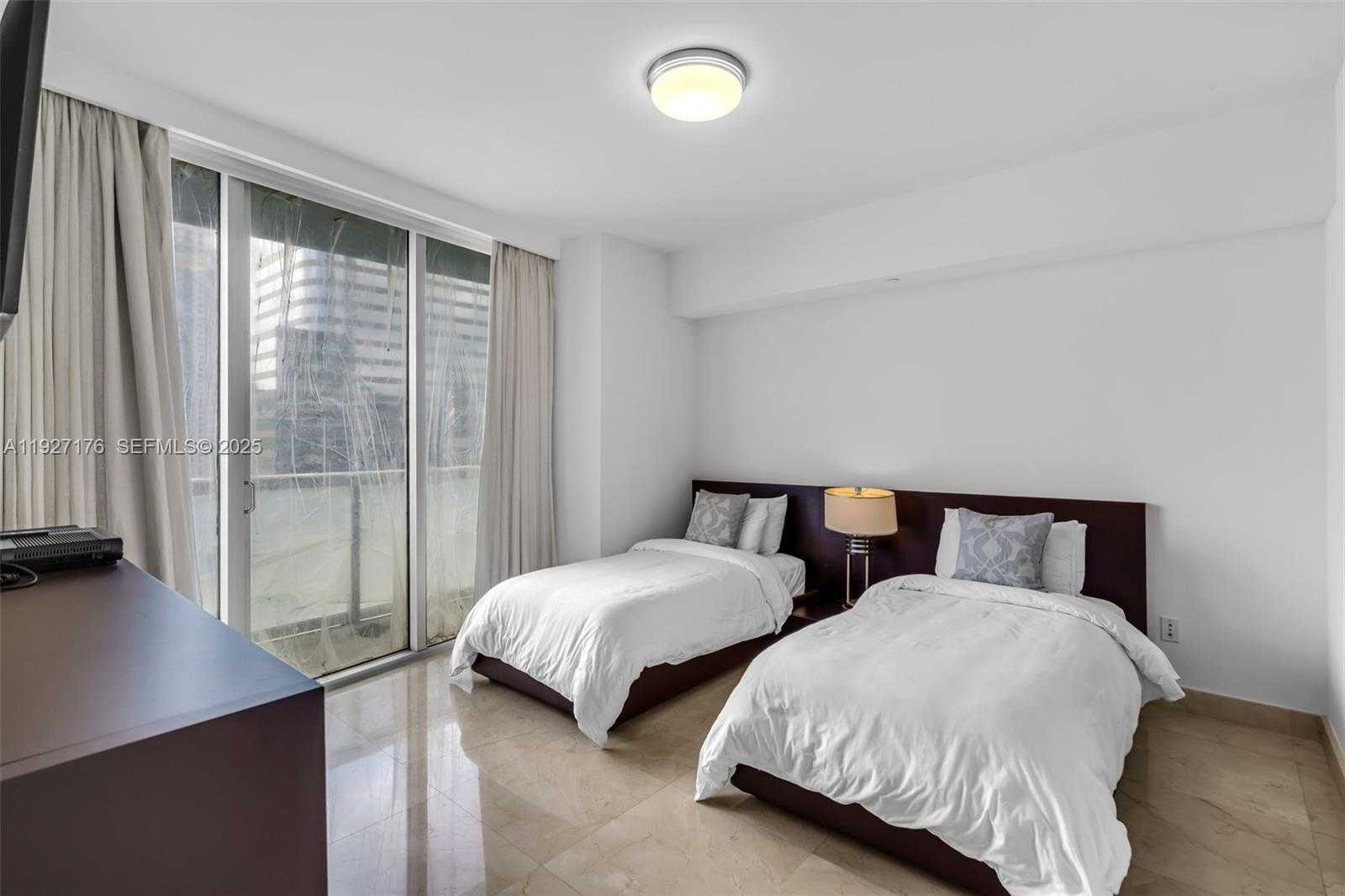 Small Image of 495 BRICKELL AVE #2405, Miami Number 24