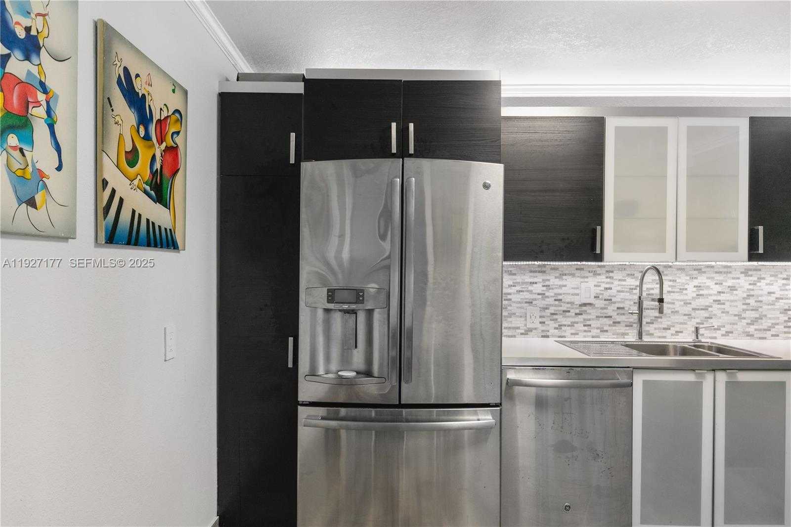 Small Image of 100 BAYVIEW DR #625, Sunny Isles Beach Number 12