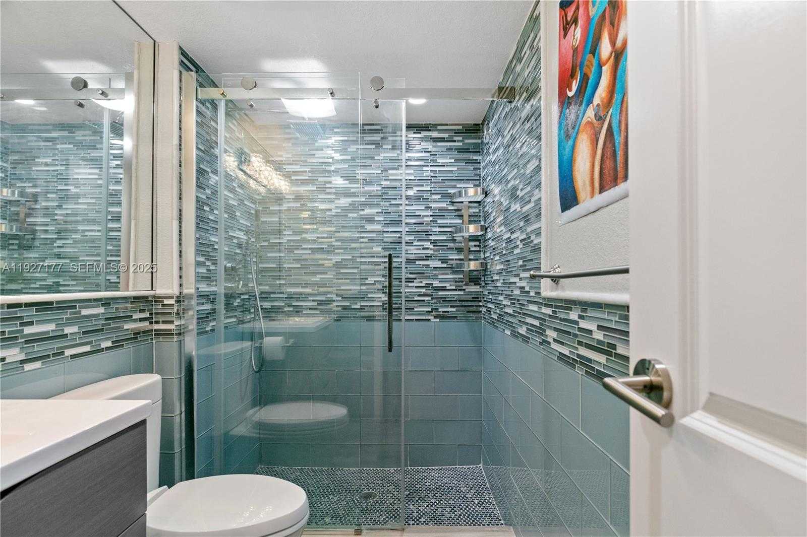 Small Image of 100 BAYVIEW DR #625, Sunny Isles Beach Number 24