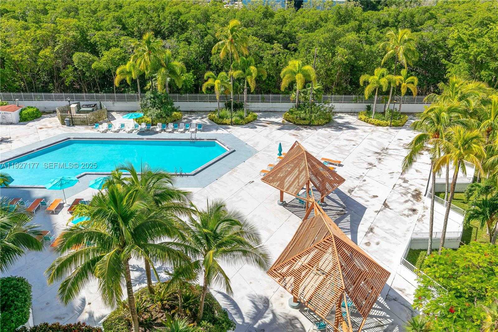 Small Image of 100 BAYVIEW DR #625, Sunny Isles Beach Number 36