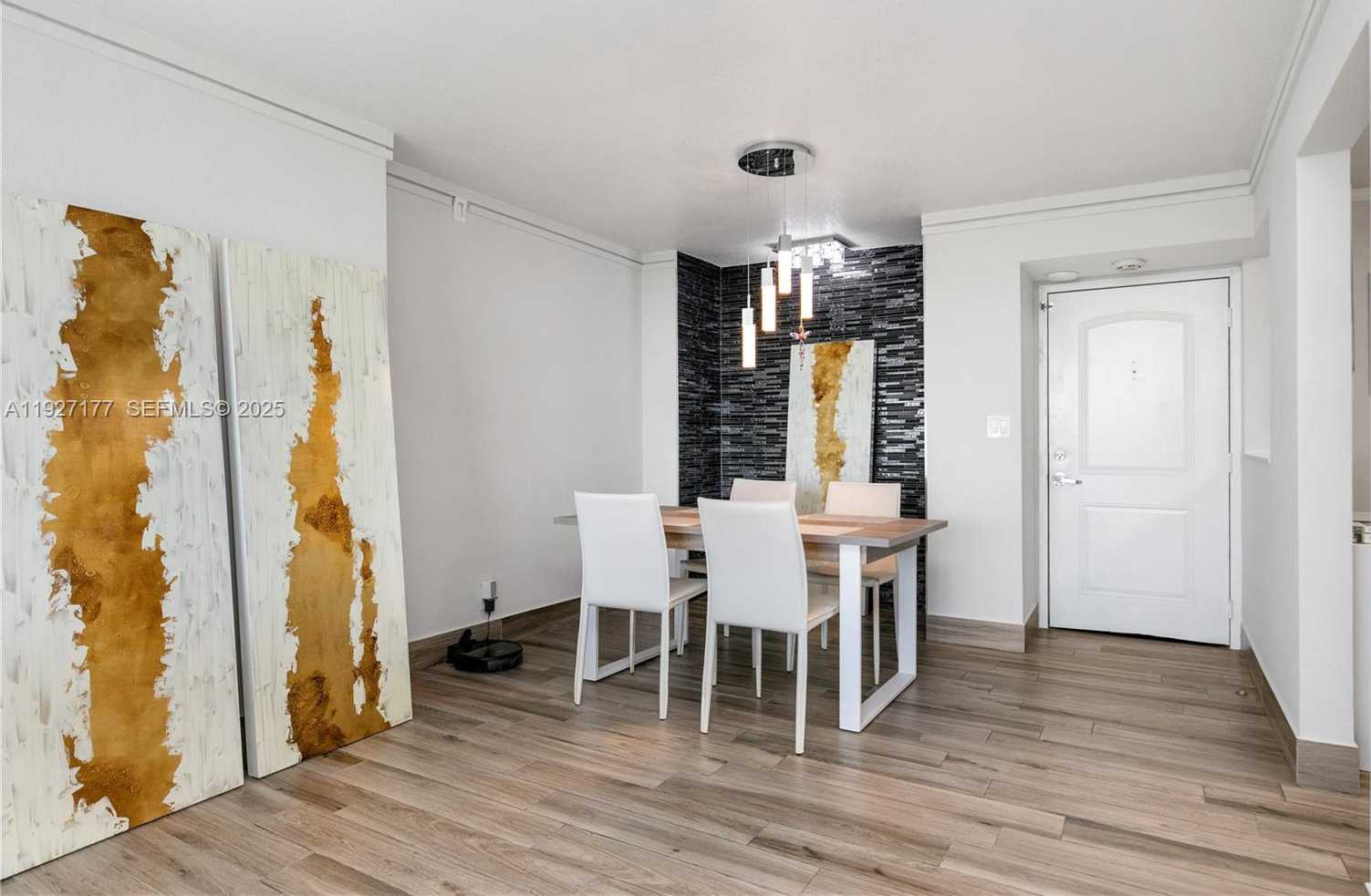 Small Image of 100 BAYVIEW DR #625, Sunny Isles Beach Number 7