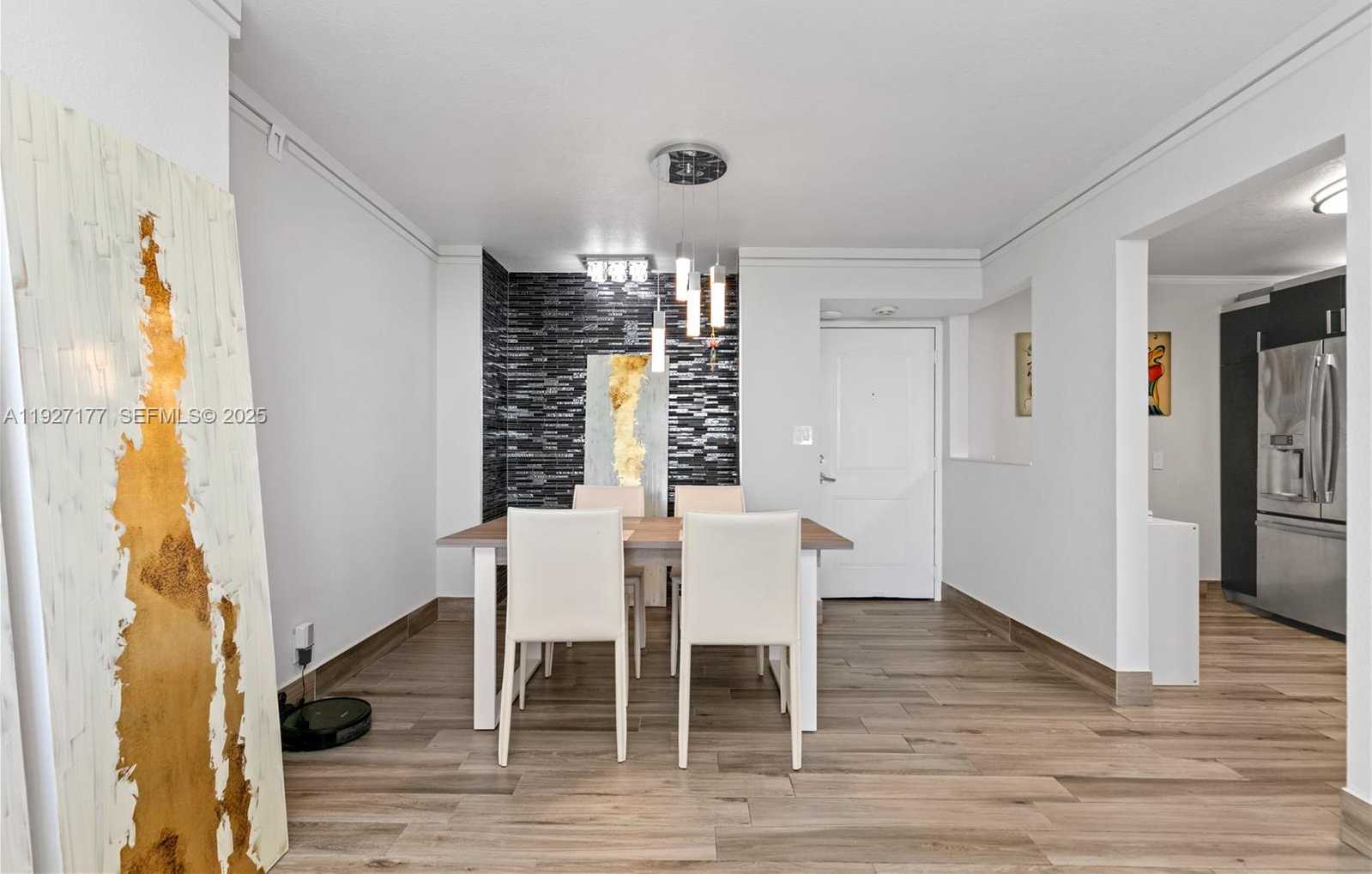 Small Image of 100 BAYVIEW DR #625, Sunny Isles Beach Number 8