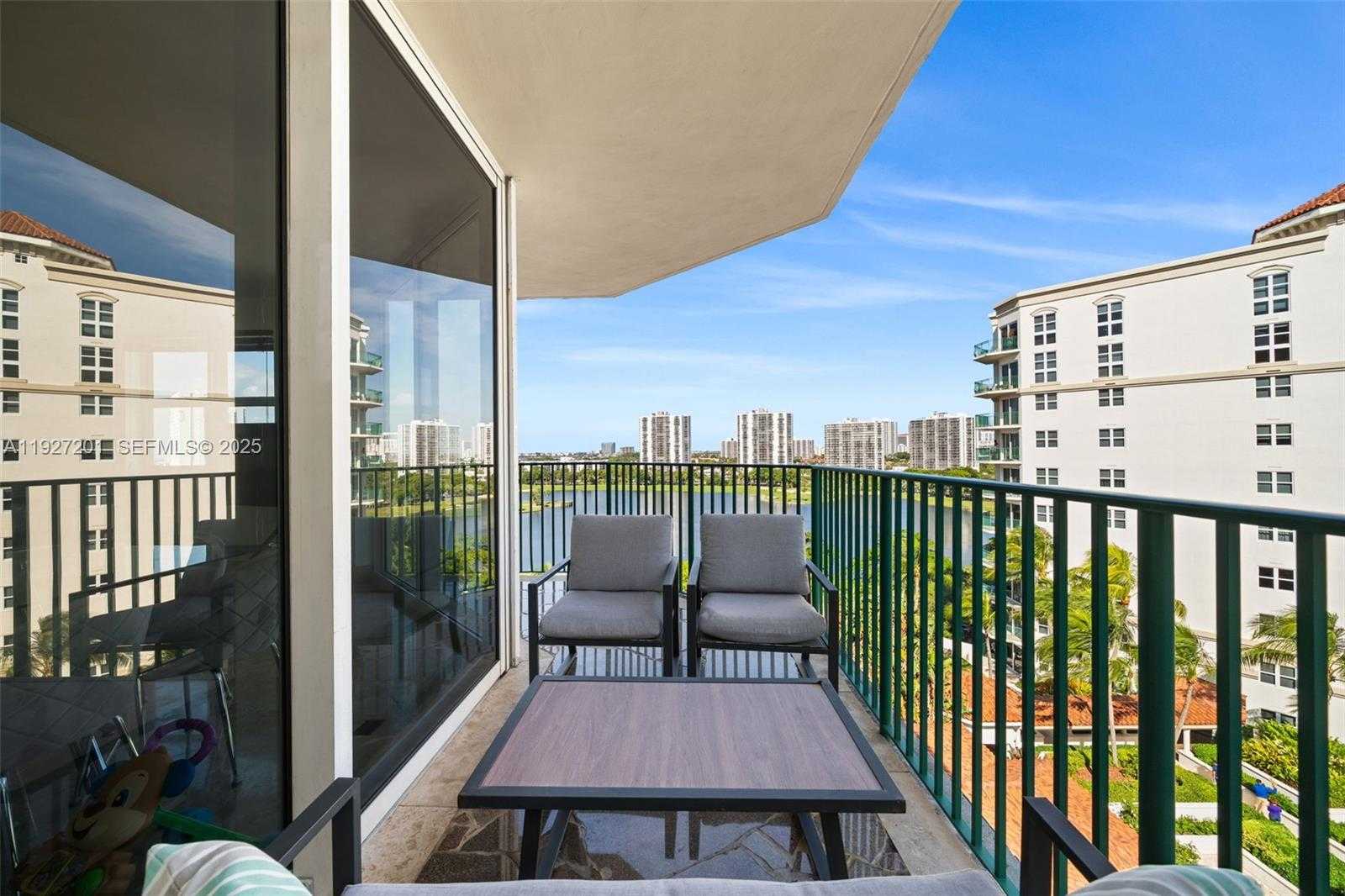 Small Image of 19900 EAST COUNTRY CLUB DR #1112, Aventura Number 12