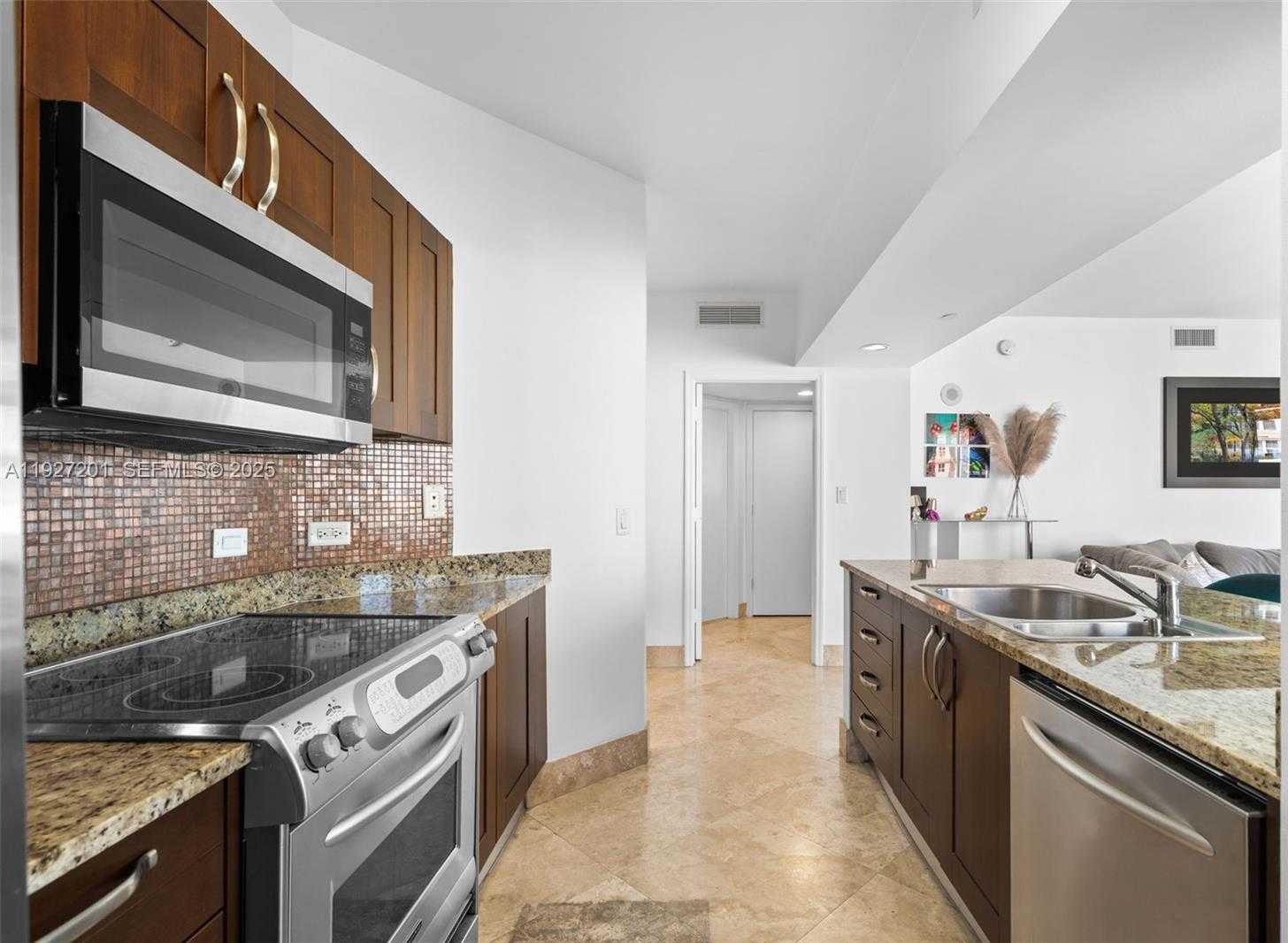 Small Image of 19900 EAST COUNTRY CLUB DR #1112, Aventura Number 8