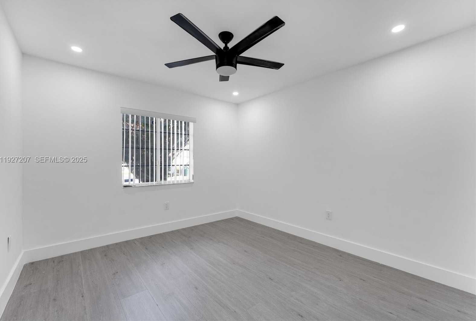 Small Image of 13446 SOUTH WEST 153RD TER #2101, Miami Number 12