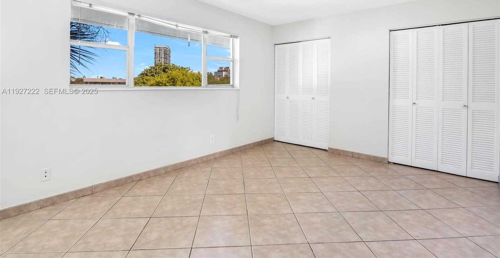 Small Image of 300 LAYNE BLVD #311, Hallandale Beach Number 13