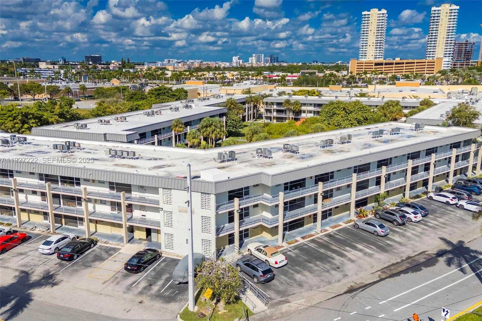 Small Image of 300 LAYNE BLVD #311, Hallandale Beach Number 17