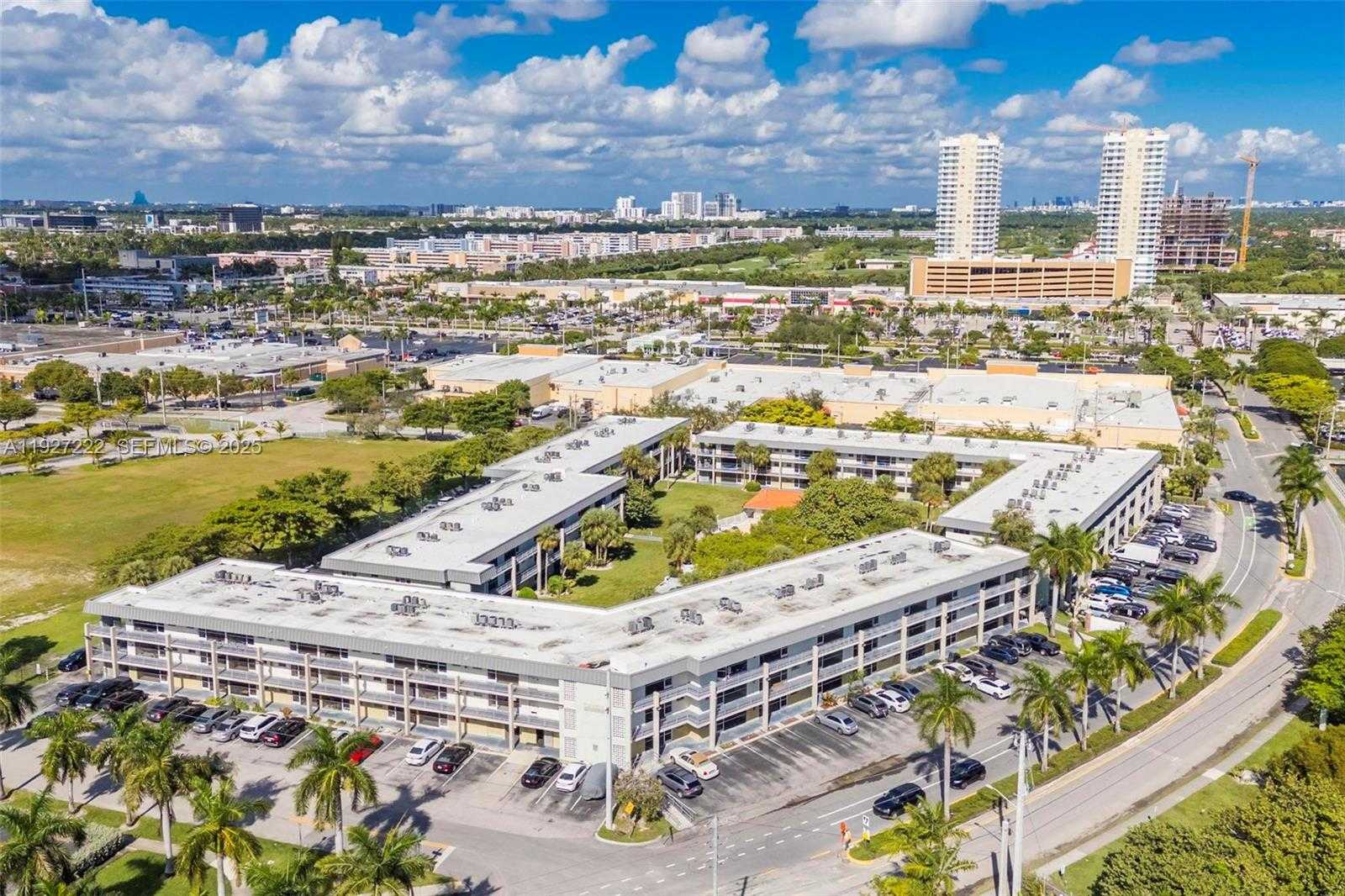 Small Image of 300 LAYNE BLVD #311, Hallandale Beach Number 19