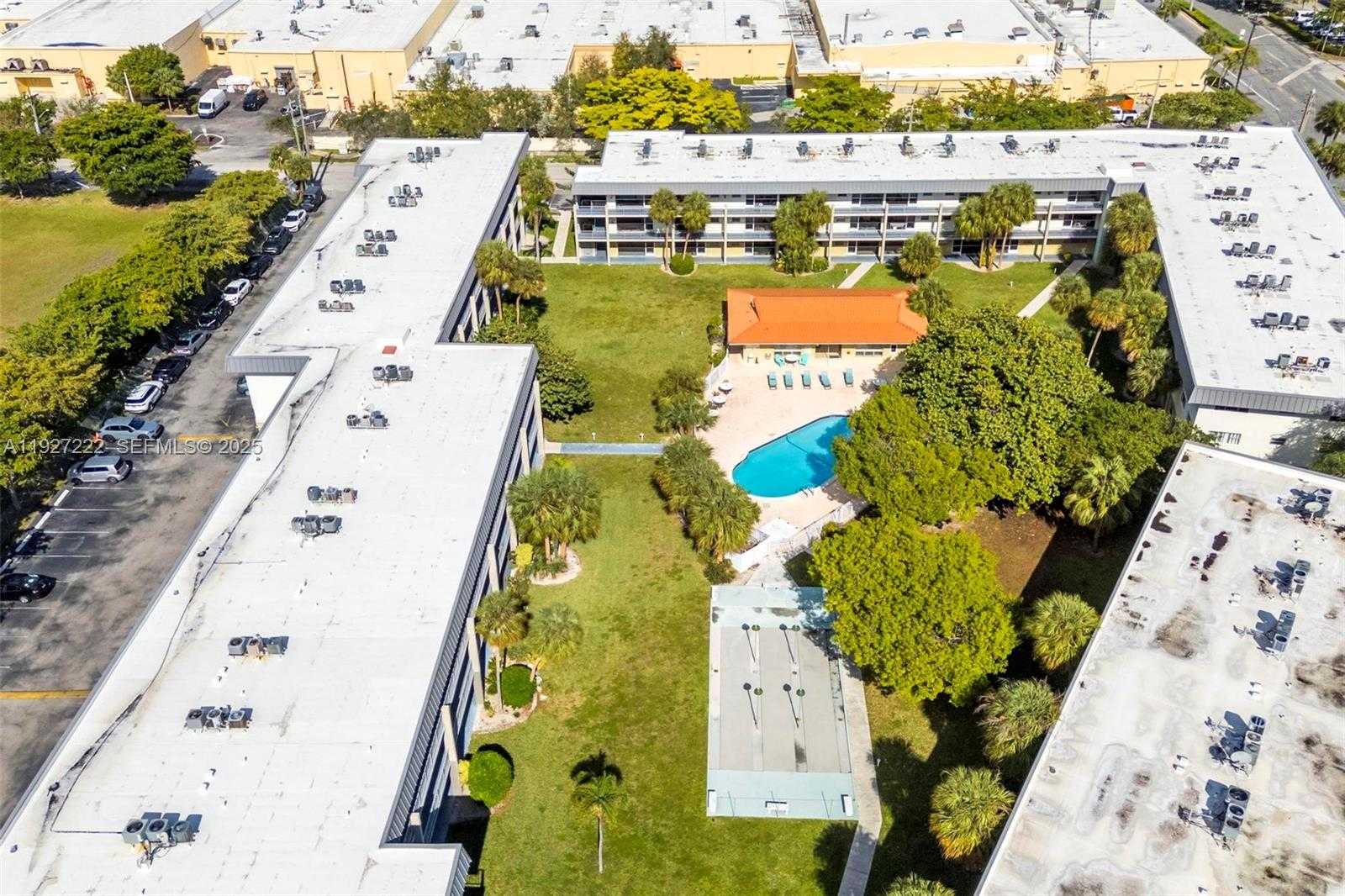 Small Image of 300 LAYNE BLVD #311, Hallandale Beach Number 22