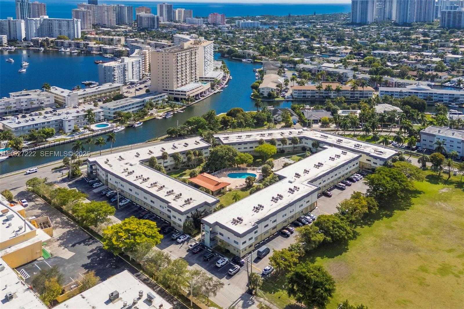 Small Image of 300 LAYNE BLVD #311, Hallandale Beach Number 27