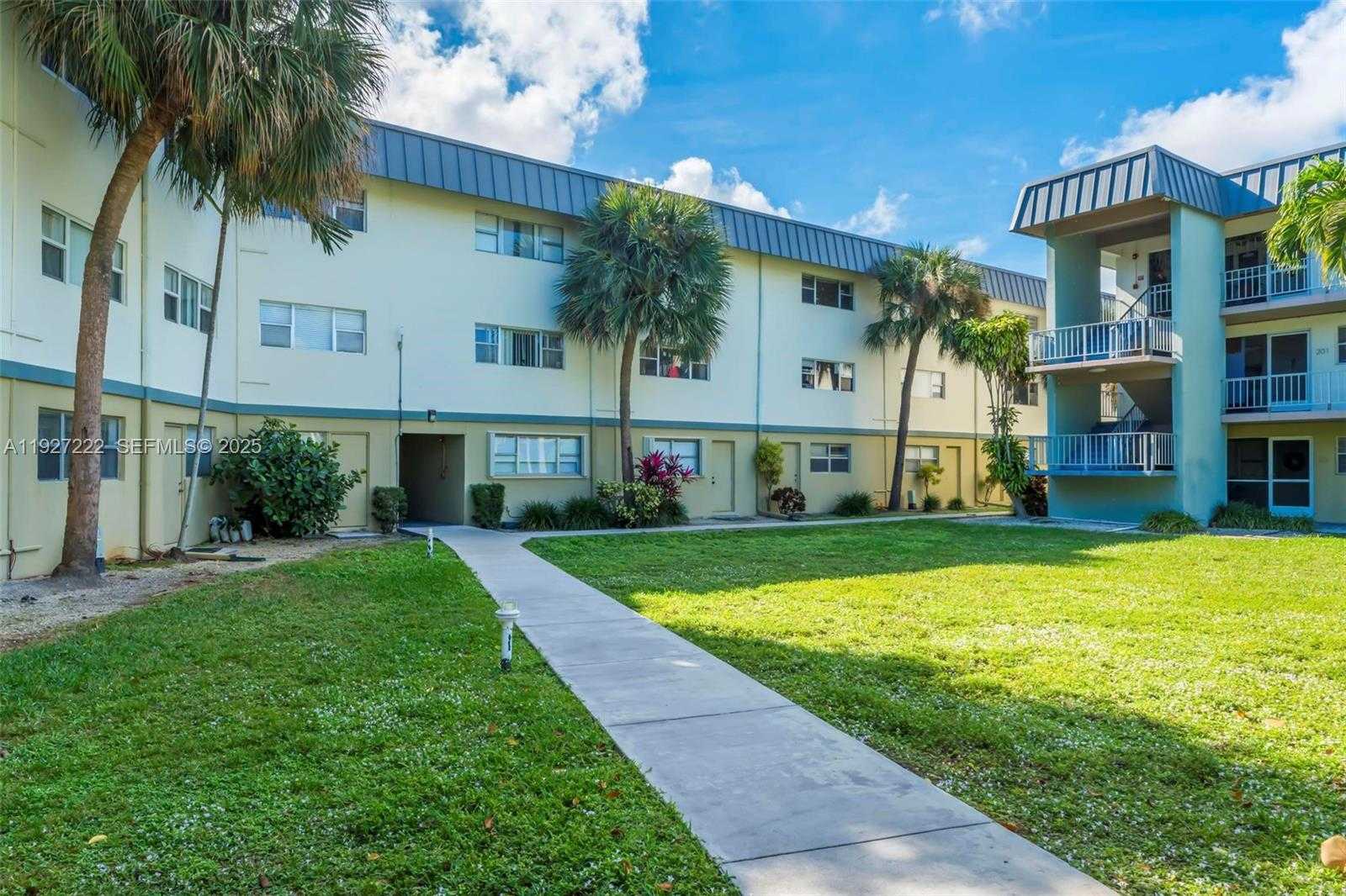 Small Image of 300 LAYNE BLVD #311, Hallandale Beach Number 47