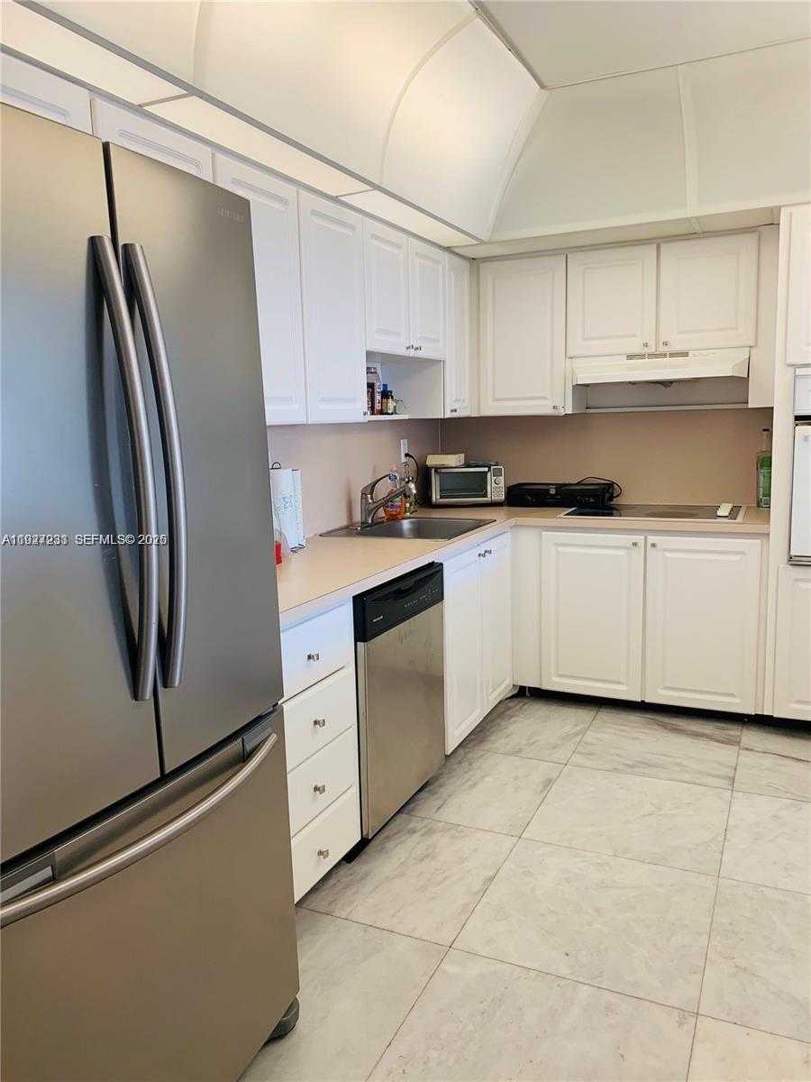 Small Image of 19380 COLLINS AVE #1423, Sunny Isles Beach Number 5