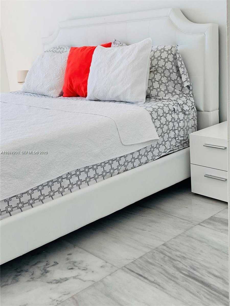 Small Image of 19380 COLLINS AVE #1423, Sunny Isles Beach Number 7