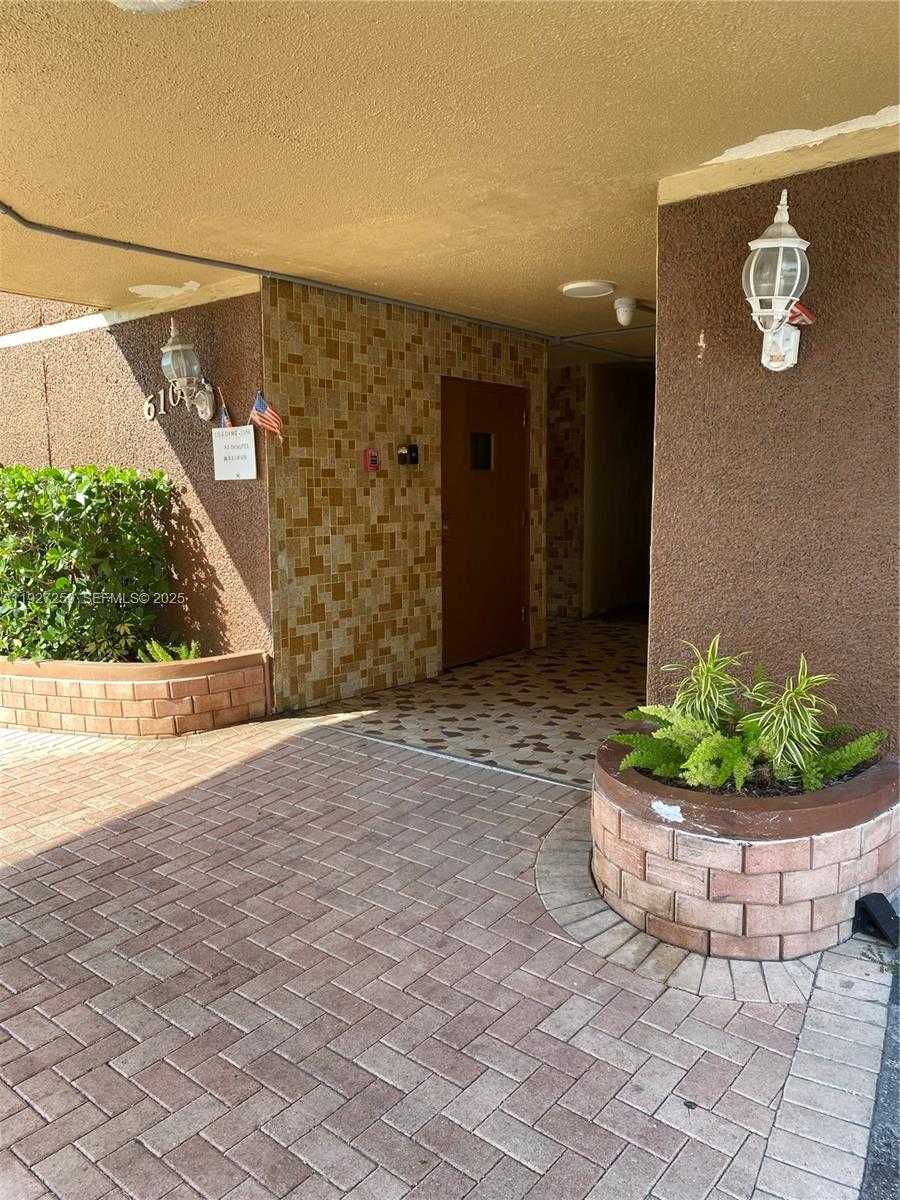 Small Image of 610 NORTH EAST 12TH AVE #308, Hallandale Beach Number 3