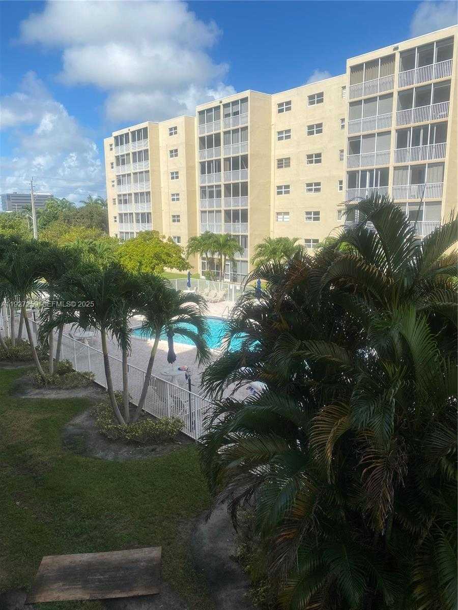 Small Image of 610 NORTH EAST 12TH AVE #308, Hallandale Beach Number 4