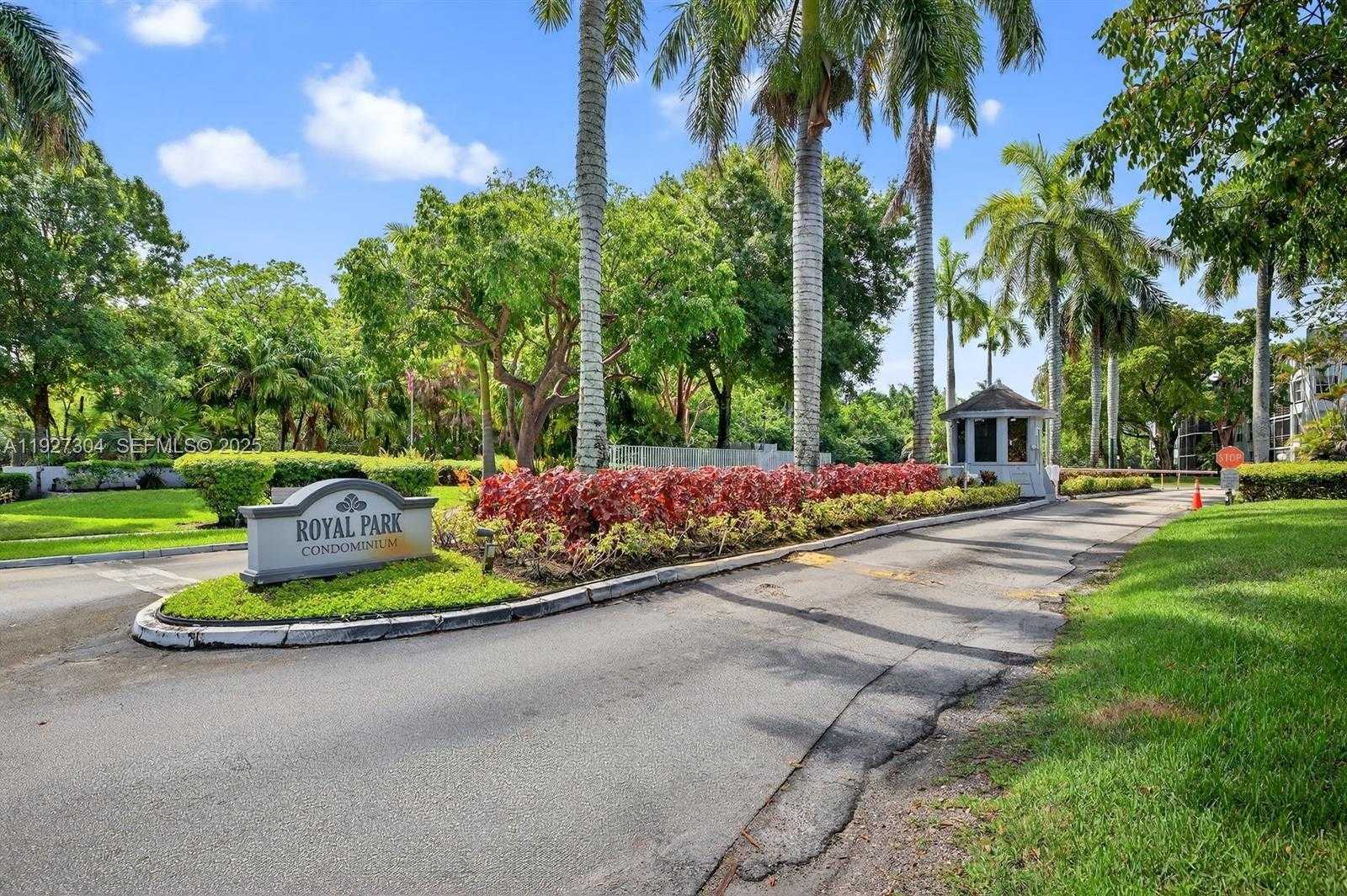 Small Image of 116 ROYAL PARK DR #4D, Oakland Park Number 27