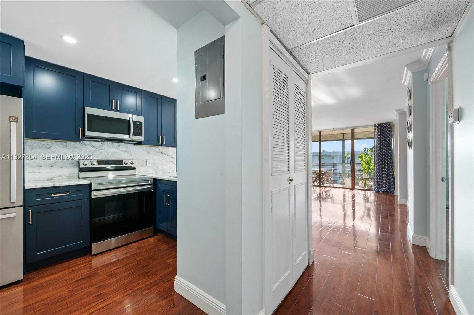 Small Image of 116 ROYAL PARK DR #4D, Oakland Park Number 7