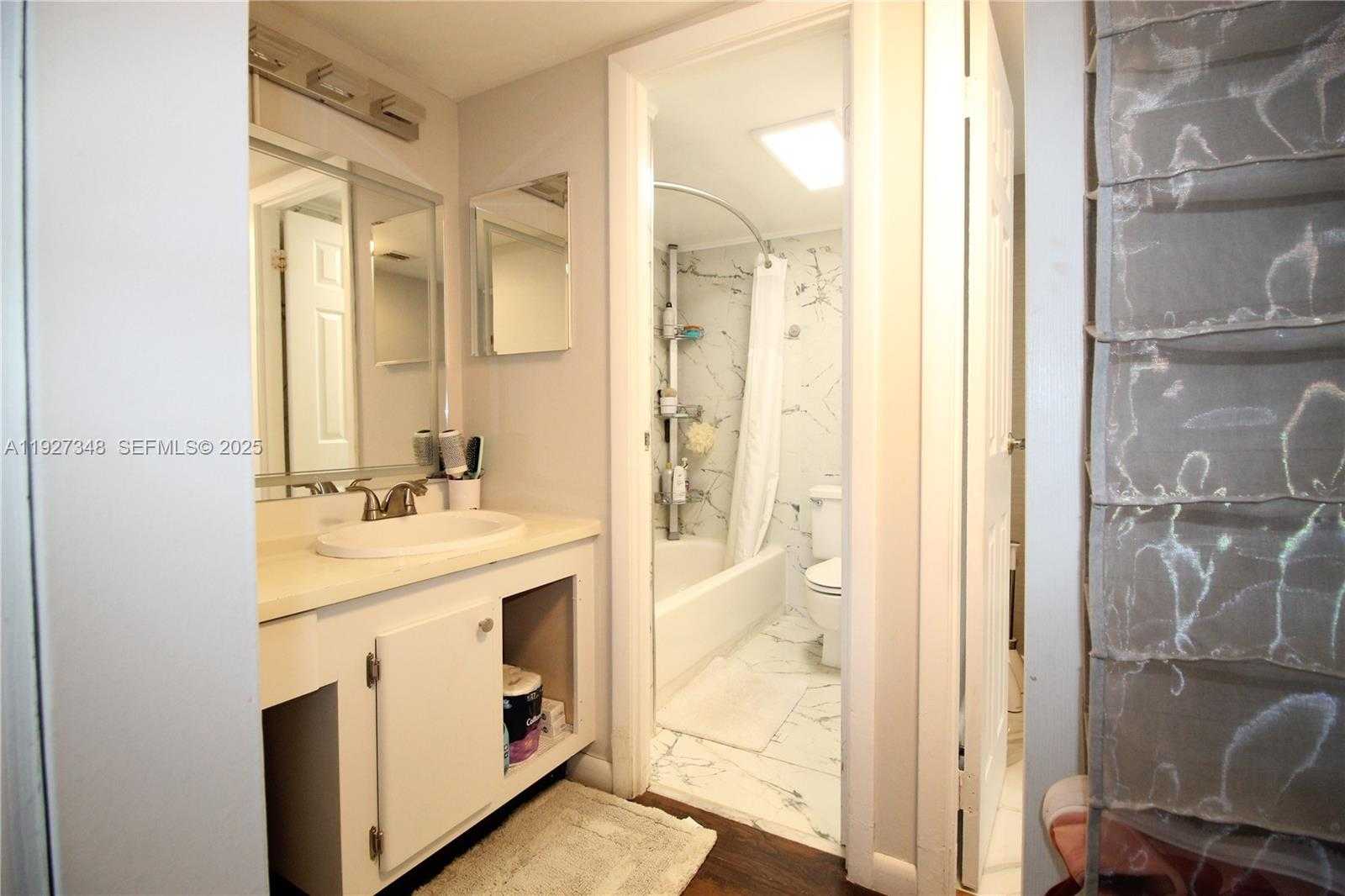 Small Image of 20379 WEST COUNTRY CLUB DR #2237, Aventura Number 13